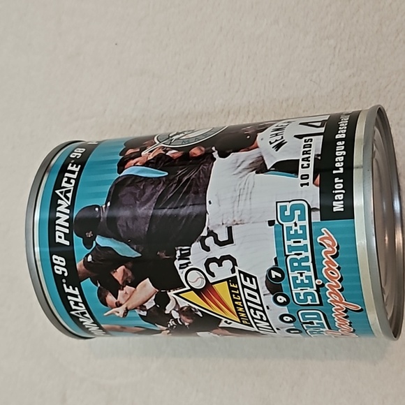 World Series Champions Major League Baseball Cards ⚾️ In A Can - Picture 12 of 13